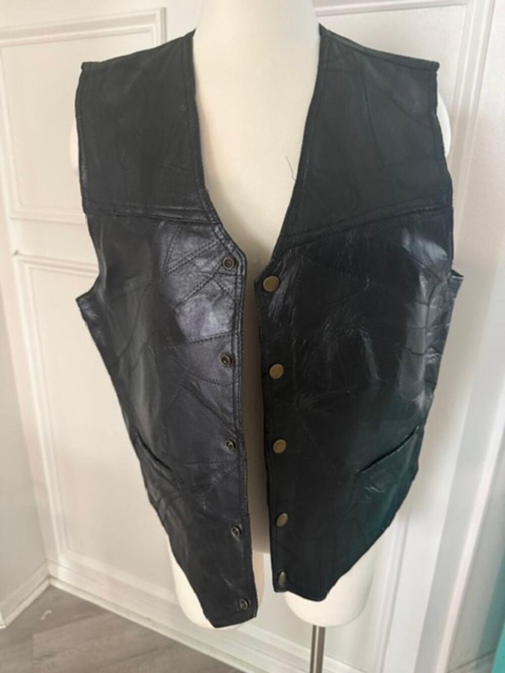 NAVARRE LEATHER COMPANY SIZE XL